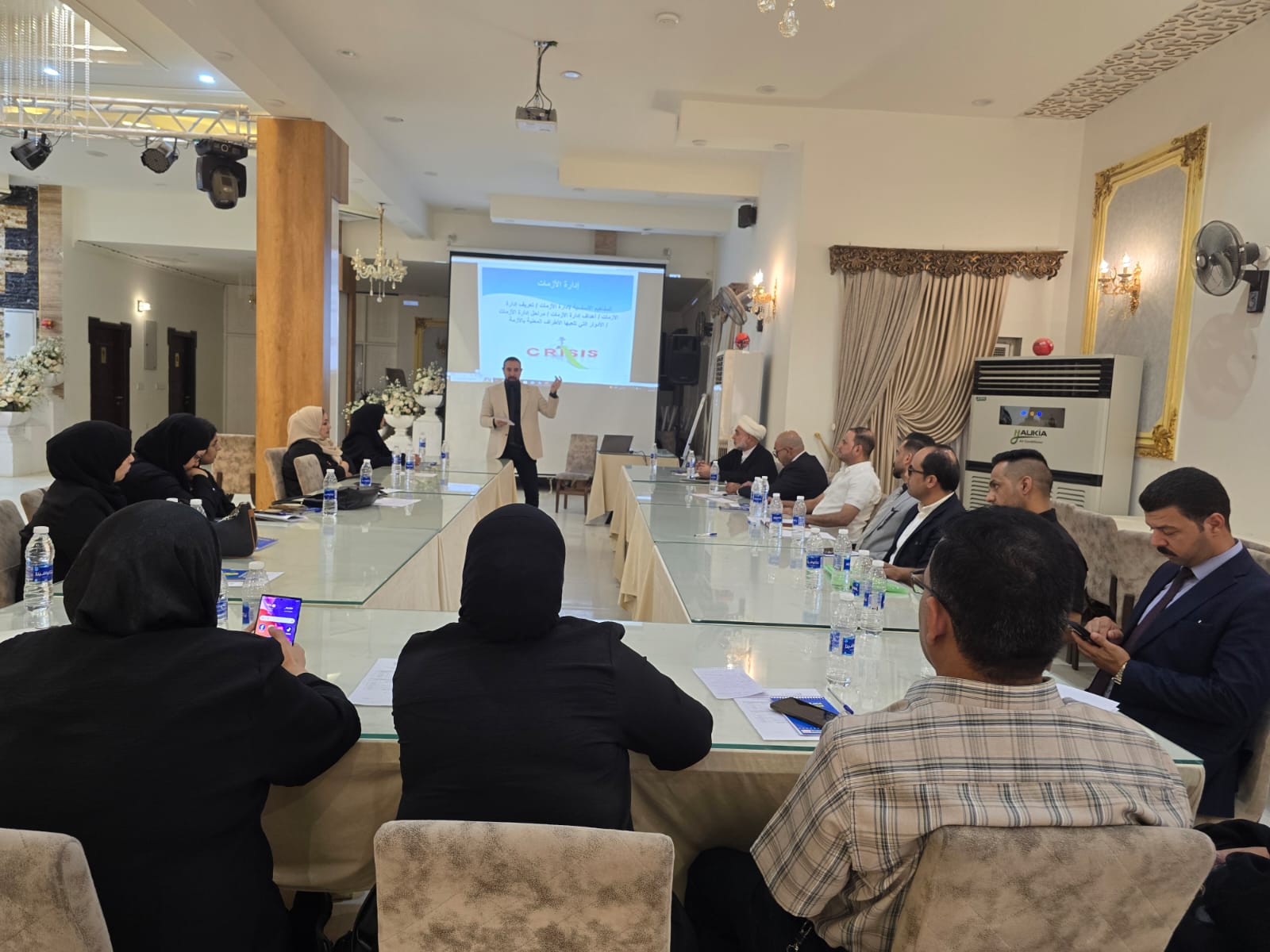 ورشة تدريبية لتنمية قدرات لجان الحوار ومكافحة التطرف في  ذي قار